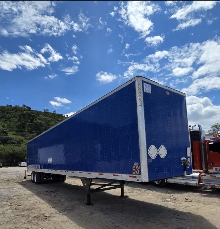 2013 Utility trailer seco ( furgon van carga seca)
